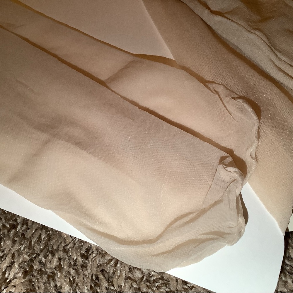 Talbots comfort control top pantyhose, color seashell, size: 1X - Picture 11 of 12